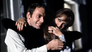 Backdrop to the movie "Les Biches" #471503