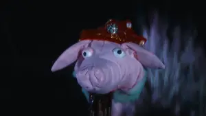 Backdrop to the movie "L