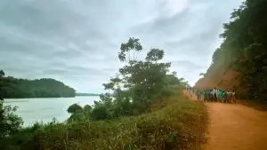 Backdrop to the movie "Muganga" #561903