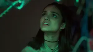 Backdrop to the movie "Y2K" #604462