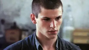 Backdrop to the movie "Strayed" #714768