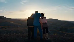 Backdrop to the movie "In the Summers" #760060