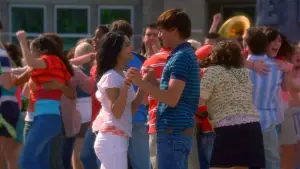 Backdrop to the movie "High School Musical 2" #647046