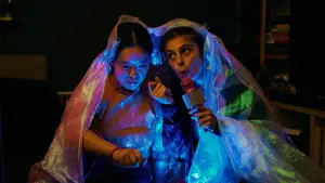 Backdrop to the movie "Fwends" #693466