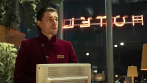 Backdrop to the movie "Warning" #392270