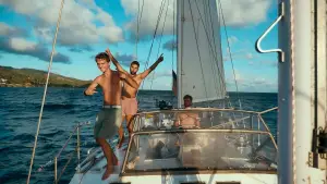 Backdrop to the movie "Segeljungs - Mit Null Ahnung um die Welt" #784495