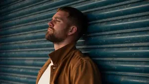 Backdrop to the movie "Three Day Millionaire" #315512