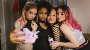 Backdrop to the movie "Stupid Young Heart" #768379