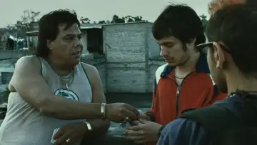 Backdrop to the movie "Amores Perros" #827753