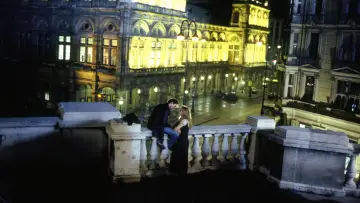 Backdrop to the movie "Before Sunrise" #615584