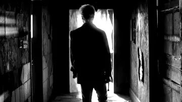 Backdrop to the movie "Memento" #587129