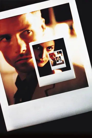 Poster to the movie "Memento" #815755