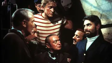Backdrop to the movie "20,000 Leagues Under the Sea" #1208447