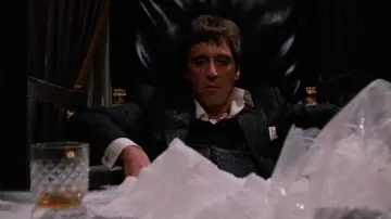 Backdrop to the movie "Scarface" #556345