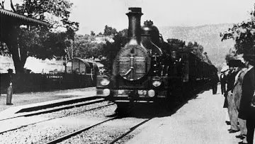 Backdrop to the movie "The Arrival of a Train at La Ciotat" #1832416