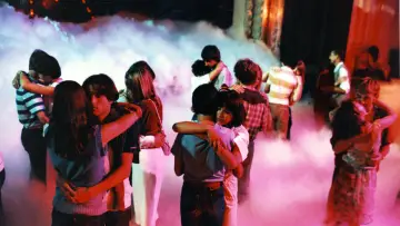 Backdrop to the movie "The Party" #1804893