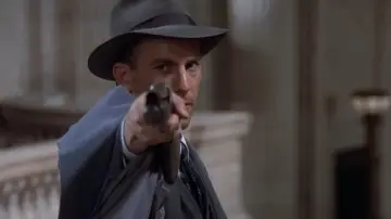 Backdrop to the movie "The Untouchables" #630672