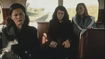 Backdrop to the movie "Heavenly Creatures" #882754