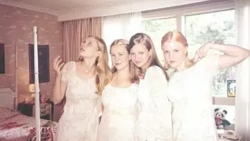 Backdrop to the movie "The Virgin Suicides" #1644918