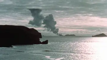 Backdrop to the movie "Sans Soleil" #1099359