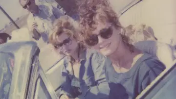 Backdrop to the movie "Thelma & Louise" #675556