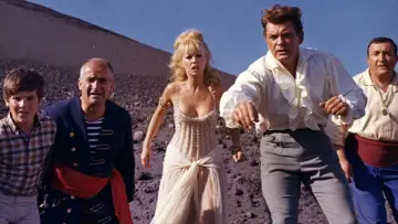 Backdrop to the movie "Fantomas Unleashed" #995395