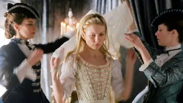 Backdrop to the movie "Marie Antoinette" #1799477