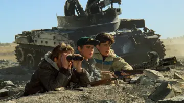 Backdrop to the movie "Red Dawn" #860718
