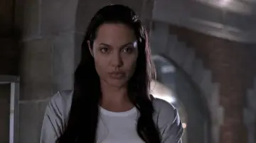 Backdrop to the movie "Lara Croft: Tomb Raider" #652457