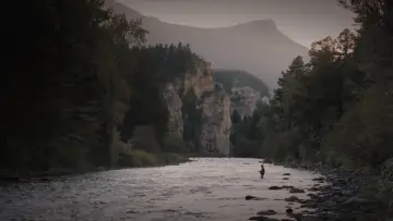 Backdrop to the movie "A River Runs Through It" #244751