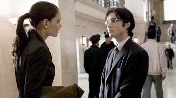 Backdrop to the movie "Batman Begins" #1892787
