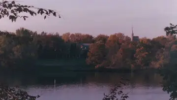 Backdrop to the movie "Dead Poets Society" #503971