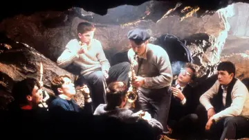 Backdrop to the movie "Dead Poets Society" #749537