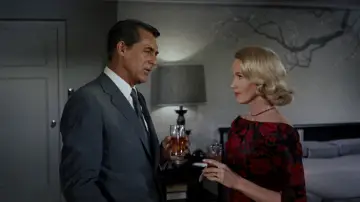 Backdrop to the movie "North by Northwest" #1923950