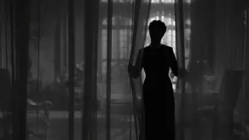 Backdrop to the movie "Rebecca" #692116