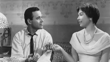 Backdrop to the movie "The Apartment" #965989