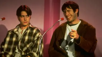 Backdrop to the movie "Mallrats" #730775