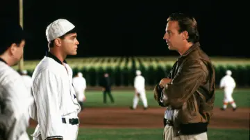 Backdrop to the movie "Field of Dreams" #1799698
