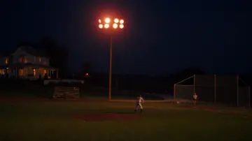 Backdrop to the movie "Field of Dreams" #719604