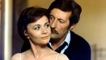 Backdrop to the movie "Pardon Mon Affaire" #1865174
