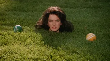 Backdrop to the movie "Heathers" #854797
