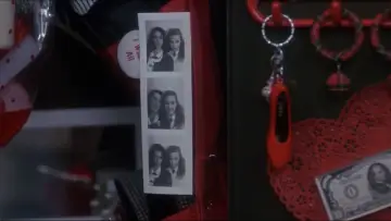 Backdrop to the movie "Heathers" #854807