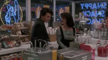 Backdrop to the movie "Heathers" #854812