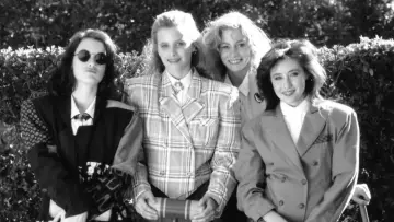 Backdrop to the movie "Heathers" #968532