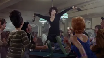Backdrop to the movie "Irma la Douce" #987642