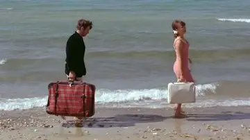 Backdrop to the movie "Pierrot le Fou" #861667