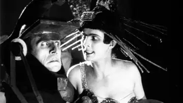 Backdrop to the movie "Aelita: Queen of Mars" #1840826
