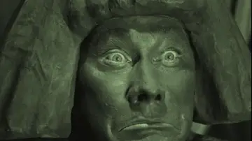Backdrop to the movie "The Golem: How He Came into the World" #408570