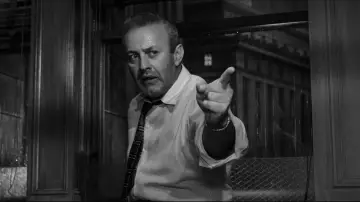Backdrop to the movie "12 Angry Men" #830533