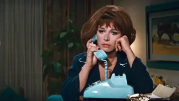 Backdrop to the movie "Valley of the Dolls" #1275963